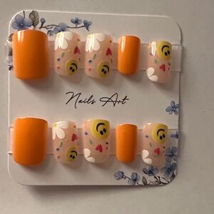 Press-On 24pcs Nail set Orange floral with smiley faces